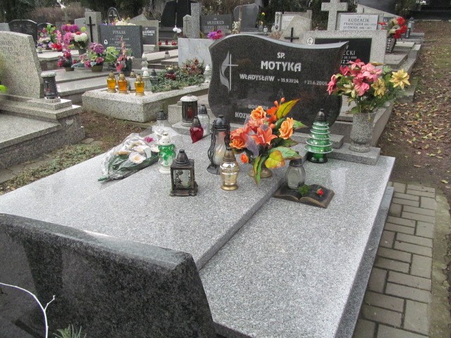 Grób Władysław Motyka