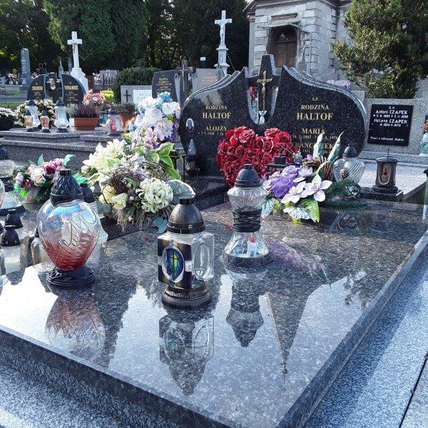 Grób Alojzy Haltof